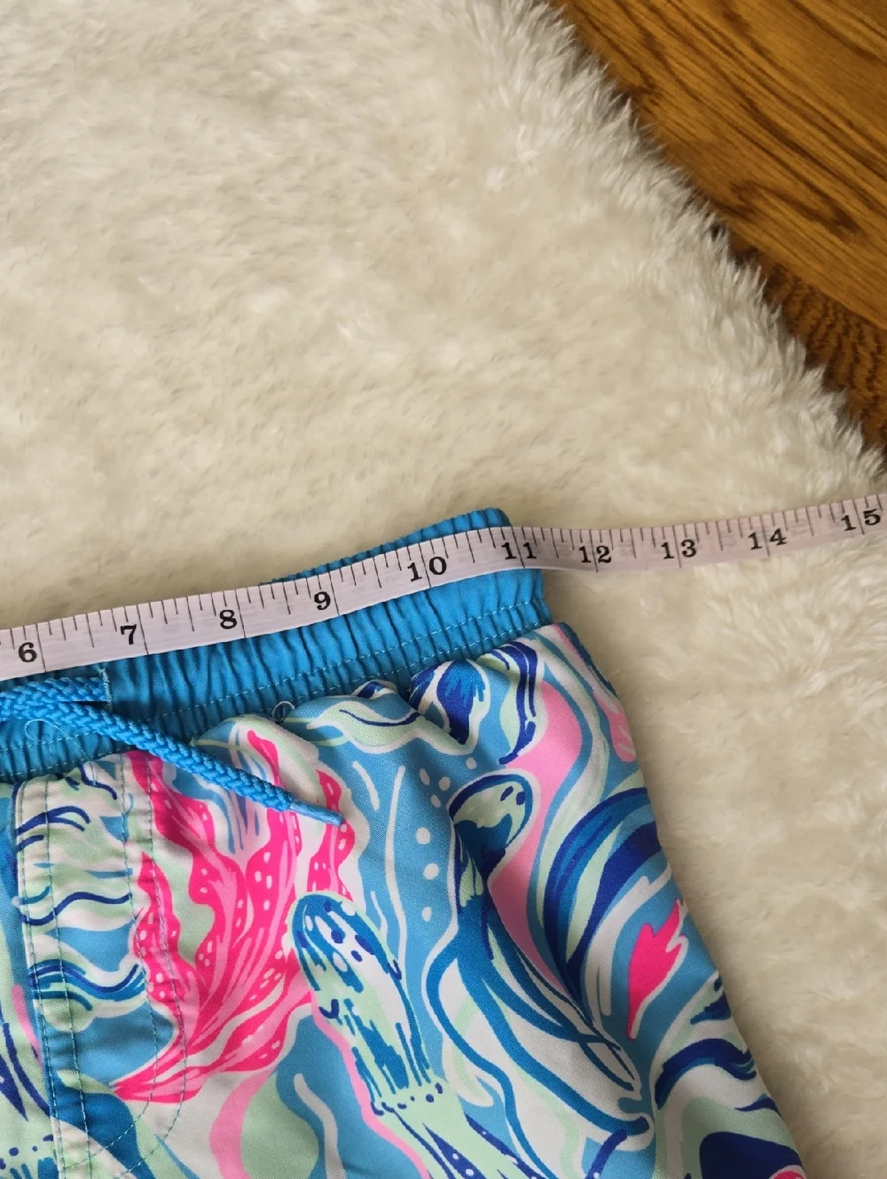 Tommy Bahama nice pair